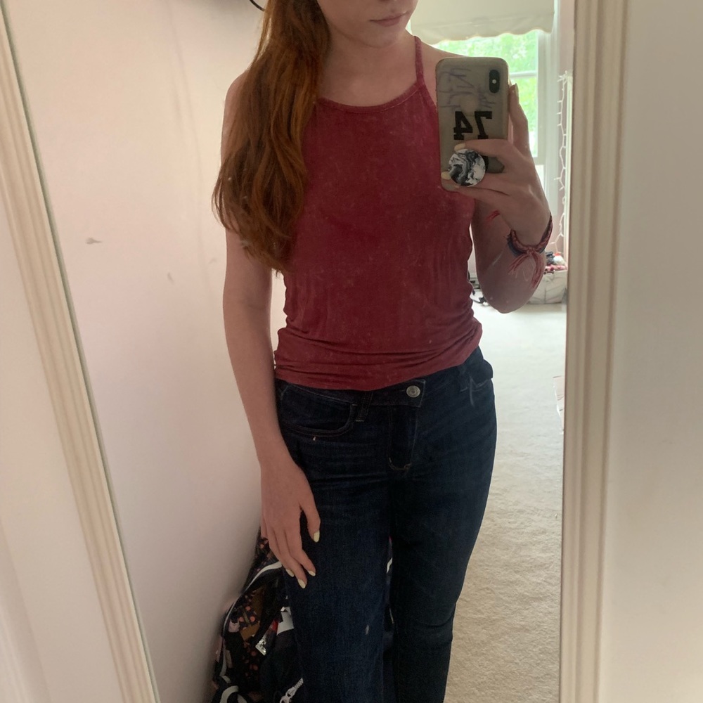marron tank top